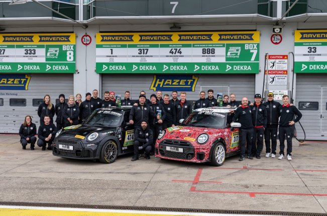 MINI John Cooper Works conquista el podio en Nürburgring